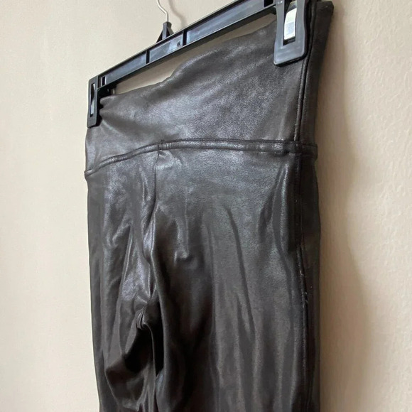 Spanx Faux Leather Leggings Black 2437 Stretch Pull On Shaping Women's Small S - Picture 13 of 16